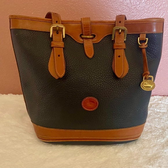 Dooney & Bourke Vintage Tote - Picture 1 of 9